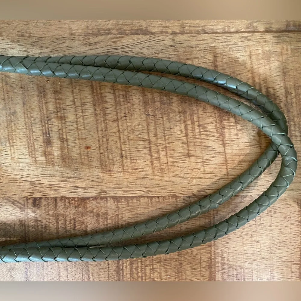 Quince Elegant Olive Green Leather Woven Tote Bag - Picture 8 of 8